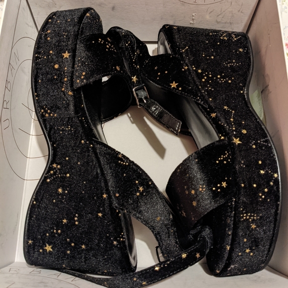Urban Outfitters Clara platform sandals - Picture 2 of 6